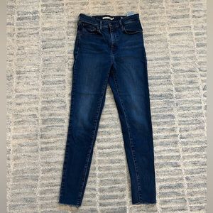 Levi’s premium high rise skinny jeans